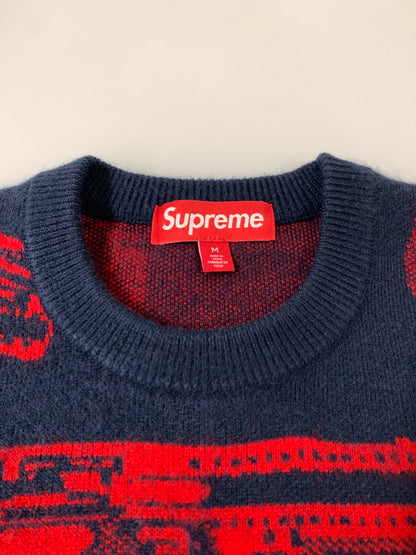 【中古品】【メンズ】 SUPREME シュプリーム GUNS SWEATER ガンズ セーター ニット 銃 メンズ トップス 149-260818-em-25-min サイズ：M カラー：ネイビー/レッド 万代Net店