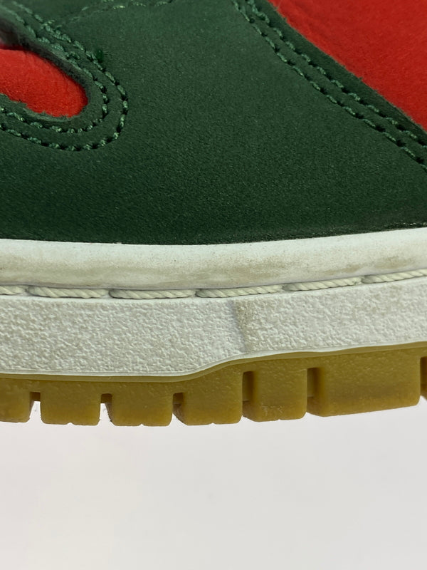 【中古品】【メンズ】 NIKE SB ナイキエスビー FZ1287-300 DUNK LOW PRM ダンク ロー プレミアム スニーカー 靴 160-260819-jt-08-min サイズ：US 10.5 28.5cm カラー：SEATTLE SUPERSONICS FIR AND FIRE RED 万代Net店
