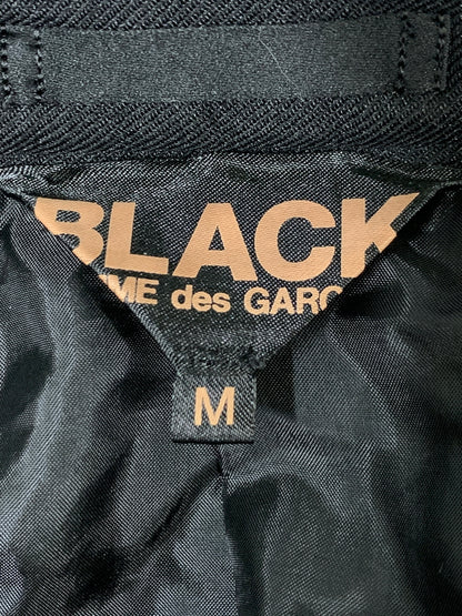 【中古品】【メンズ】 BLACK COMME DES GARCONS ブラックコムデギャルソン ポリ縮スラッシュ加工ジャケット メンズ 上着 アウター 140-260818-em-22-min サイズ：M カラー：ブラック 万代Net店