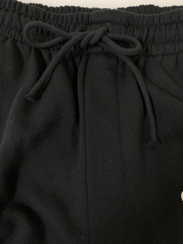 【中古品】【メンズ】 DENIM TEARS デニムティアーズ COTTON WREATH SWEAT SHORTS コットン リース スウェット ショーツ パンツ ボトムス 153-260821-yn-16-min サイズ：M カラー：ブラック 万代Net店