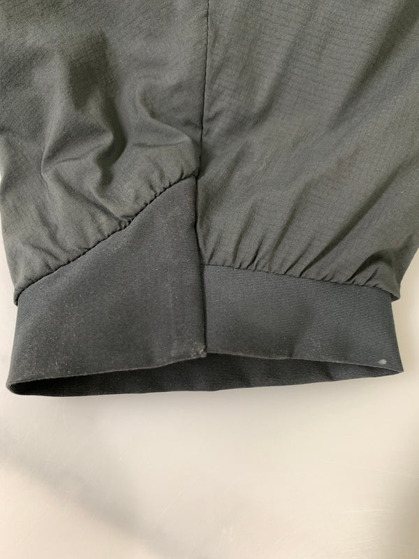 【中古品】【メンズ】 ARC'TERYX アークテリクス ATOM LT HOODY 24108-135532 アトム LT フーディ フード付きジャケット ジップアップ メンズ アウター 144-260818-em-23-min サイズ：XL カラー：グレー 万代Net店