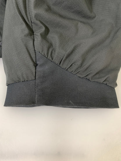 【中古品】【メンズ】 ARC'TERYX アークテリクス ATOM LT HOODY 24108-135532 アトム LT フーディ フード付きジャケット ジップアップ メンズ アウター 144-260818-em-23-min サイズ：XL カラー：グレー 万代Net店