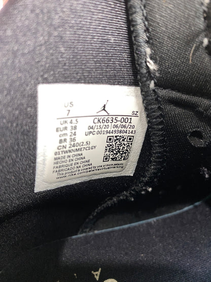 【中古品】【レディース】 NIKE ナイキ WOMEN'S AIR JORDAN 6 CK6635-001 ウィメンズ エアジョーダン6 レディース スニーカー シューズ 靴 166-260820-em-29-min サイズ：24.0cm カラー：SMOKE GREY 万代Net店