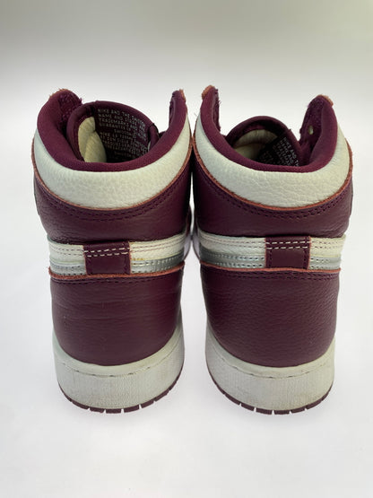 【中古品】【レディース】 NIKE ナイキ AIR JORDAN 1 HIGH OG BORDEAUX 575441-611 GS エアジョーダン1 ハイ OG ボルドー レディース スニーカー 靴 シューズ 166-260820-em-26-min サイズ：24.5cm カラー：ボルドー/ホワイト/シルバー 万代Net店