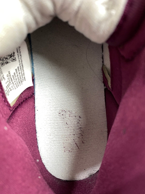 【中古品】【レディース】 NIKE ナイキ AIR JORDAN 1 HIGH OG BORDEAUX 575441-611 GS エアジョーダン1 ハイ OG ボルドー レディース スニーカー 靴 シューズ 166-260820-em-26-min サイズ：24.5cm カラー：ボルドー/ホワイト/シルバー 万代Net店