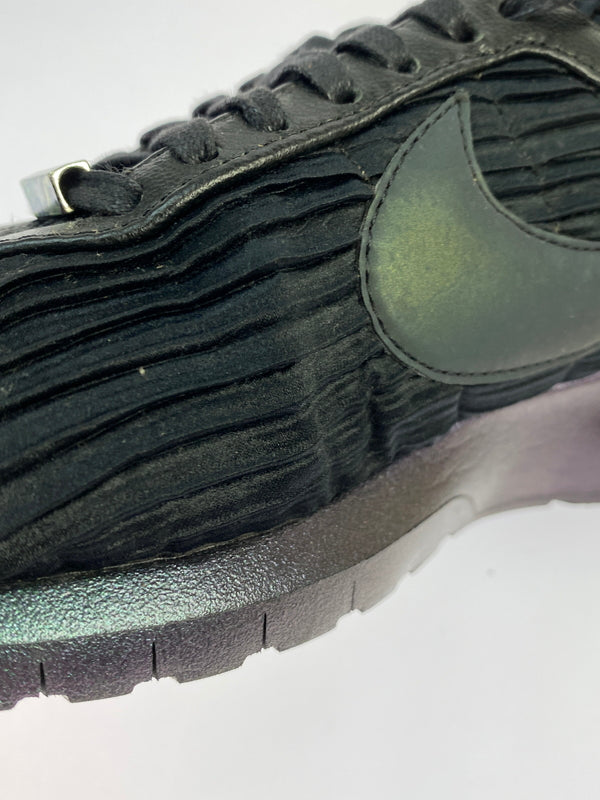 【中古品】【メンズ/レディース】 NIKE × SERENA WILLIAMS ナイキ セリーナ ウィリアムズ WOMEN'S ROSHE ウィメンズ ローシ 829721-001 靴 スニーカー シューズ 166-260821-hu-24-min サイズ：23ｃｍ カラー：ブラック（オーロラ光沢） 万代Net店