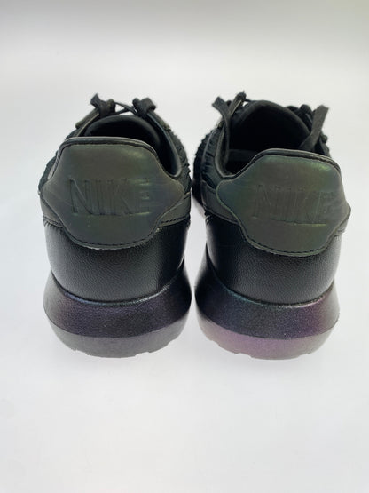 【中古品】【メンズ/レディース】 NIKE × SERENA WILLIAMS ナイキ セリーナ ウィリアムズ WOMEN'S ROSHE ウィメンズ ローシ 829721-001 靴 スニーカー シューズ 166-260821-hu-24-min サイズ：23ｃｍ カラー：ブラック（オーロラ光沢） 万代Net店