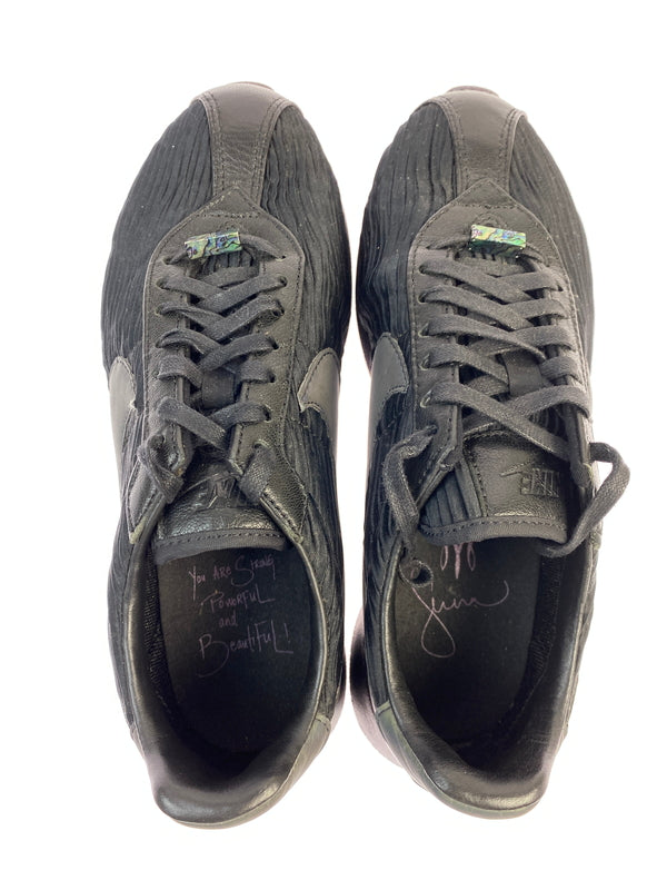 【中古品】【メンズ/レディース】 NIKE × SERENA WILLIAMS ナイキ セリーナ ウィリアムズ WOMEN'S ROSHE ウィメンズ ローシ 829721-001 靴 スニーカー シューズ 166-260821-hu-24-min サイズ：23ｃｍ カラー：ブラック（オーロラ光沢） 万代Net店