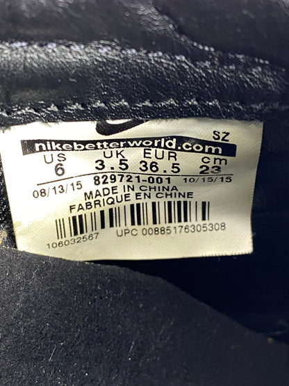 【中古品】【メンズ/レディース】 NIKE × SERENA WILLIAMS ナイキ セリーナ ウィリアムズ WOMEN'S ROSHE ウィメンズ ローシ 829721-001 靴 スニーカー シューズ 166-260821-hu-24-min サイズ：23ｃｍ カラー：ブラック（オーロラ光沢） 万代Net店