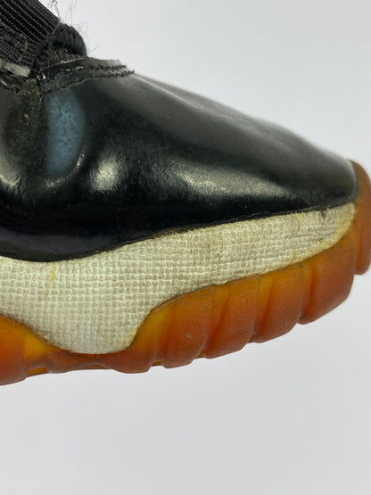 【中古品】【メンズ】 NIKE ナイキ AIR JORDAN 11 OG PLAYOFFS (1995) 130245 062 00 エアジョーダン11 OG プレーオフ メンズ スニーカー シューズ 靴 160-260820-em-32-min サイズ：26.5cm カラー：ブラック 万代Net店
