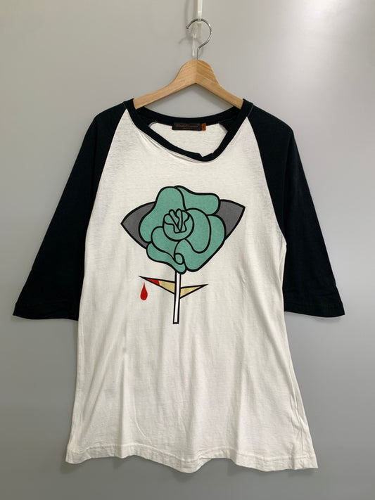 【中古品】【メンズ】 UNDERCOVER アンダーカバー ROSE RAGLAN TEE 7S285-CS14 ローズ ラグラン Tシャツ メンズ トップス 薔薇 140-260820-em-05-min サイズ：2 カラー：ブラック/ホワイト 万代Net店