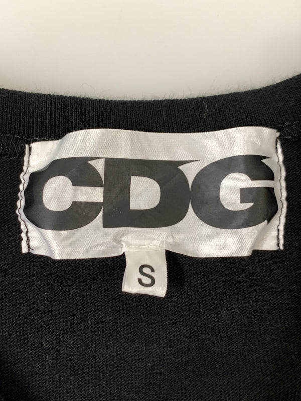 【中古品】【メンズ】 COMME DES GARCONS コムデギャルソン 1986 T-SHIRT SZ-T028 半袖 プリント Tシャツ ショートスリーブ メンズ トップス 141-260820-em-21-min サイズ：S カラー：ブラック 万代Net店