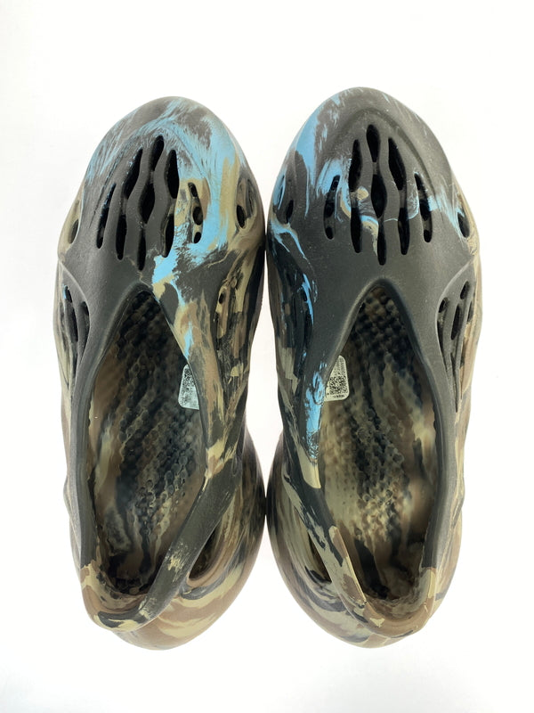 【中古品】【メンズ】 ADIDAS アディダス YEEZY Foam Runner MX Cinder イージー フォームランナー エムエックス シンダー ID4126 靴 シューズ スニーカー 161-260821-hu-21-min サイズ：27.5cm カラー：ブラウン/ベージュ/ブラック/ブルー 万代Net店