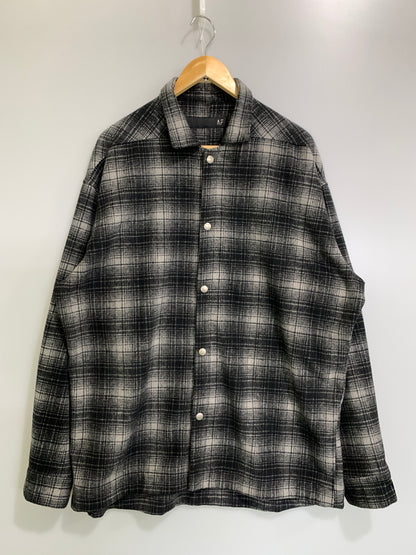 【中古品】【メンズ】 A.F ARTEFACT エーエフ アーティファクト SNAPPED OVER SHIRT スナップ ボタン オーバー サイズ シャツ メンズ ライトアウター 長袖シャツ 140-260823-em-03-min サイズ：3 カラー：ブラック/グレー 万代Net店