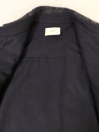 【中古品】【メンズ】 STEIN シュタイン OVERSIZED BLANKET CPO SHIRT オーバーサイズド ブランケット シャツジャケット 長袖 ワークシャツ 140-260823-em-05-min サイズ：S カラー：ブラック/グレー 万代Net店