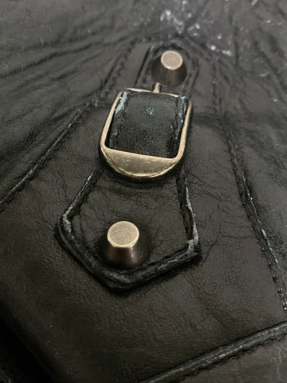 【現状渡し品】【メンズ/レディース】 BALENCIAGA バレンシアガ 00S ”THE DAY” SHOULDER BAG 00年代 ザ デイ ショルダーバッグ ヴィンテージ レザー 180-260830-em-06-min カラー：ブラック 万代Net店