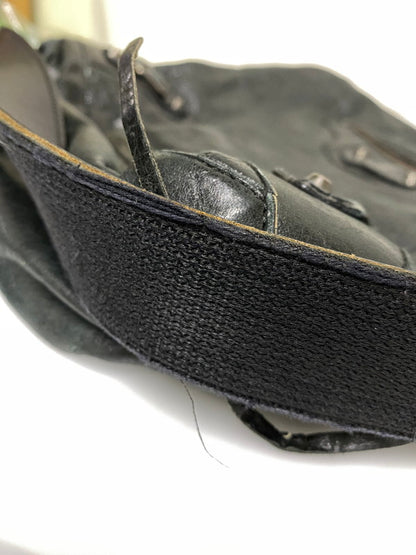 【現状渡し品】【メンズ/レディース】 BALENCIAGA バレンシアガ 00S ”THE DAY” SHOULDER BAG 00年代 ザ デイ ショルダーバッグ ヴィンテージ レザー 180-260830-em-06-min カラー：ブラック 万代Net店
