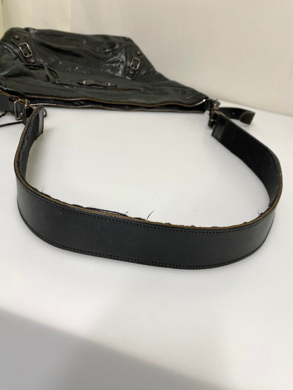 【現状渡し品】【メンズ/レディース】 BALENCIAGA バレンシアガ 00S ”THE DAY” SHOULDER BAG 00年代 ザ デイ ショルダーバッグ ヴィンテージ レザー 180-260830-em-06-min カラー：ブラック 万代Net店