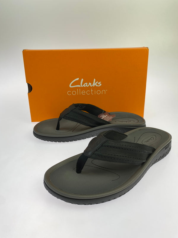 【中古品】【メンズ】 CLARKS クラークス WESLEY SURF ウェスリーサーフ 26187577 靴 サンダル 165-260827-hu-06-min カラー：グレー/ブラック 万代Net店