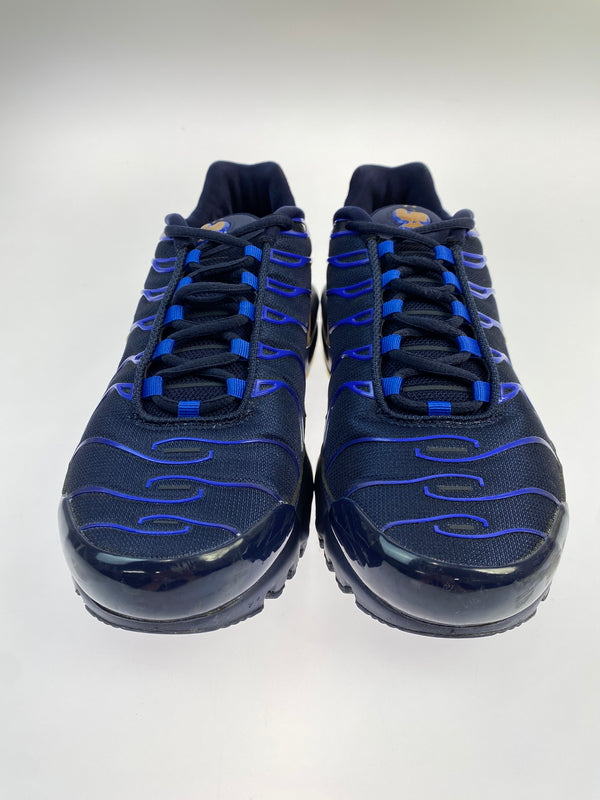 【中古品】【メンズ】 NIKE ナイキ AIR MAX PLUS OG IQ0170-400 エアマックスプラス スニーカー メンズ 靴 シューズ 160-260825-em-24-min サイズ：26.5cm カラー：BLACKENED BLUE GAME ROYAL 万代Net店