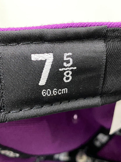 【中古品】【メンズ/レディース】 SUPREME シュプリーム CHAMPIONSHIP BOX LOGO NEW ERA PURPLE チャンピオンシップ ボックス ロゴ ニューエラ キャップ 帽子 185-260830-em-26-min サイズ：7 5/8 カラー：パープル 万代Net店