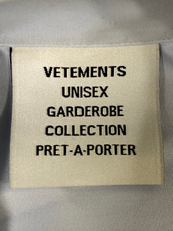 【中古品】【メンズ】 VETEMENTS ヴェトモン MY NAME IS VETEMENTS SHIRT UA52SH250 マイ ネーム イズ ヴェトモン シャツ オーバーサイズ 長袖シャツ メンズ トップス 141-260825-em-11-min サイズ：S カラー：ライトブルー 万代Net店