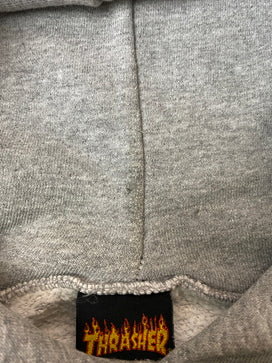 【現状渡し品】【メンズ】 OLD THRASHER オールド スラッシャー 00S JASON CHRISTIAN AND MARK HOODIE ジェイソン クリスチャン アンド マーク フーディー パーカー メンズ トップス 146-260825-em-63-min サイズ：M カラー：グレー 万代Net店