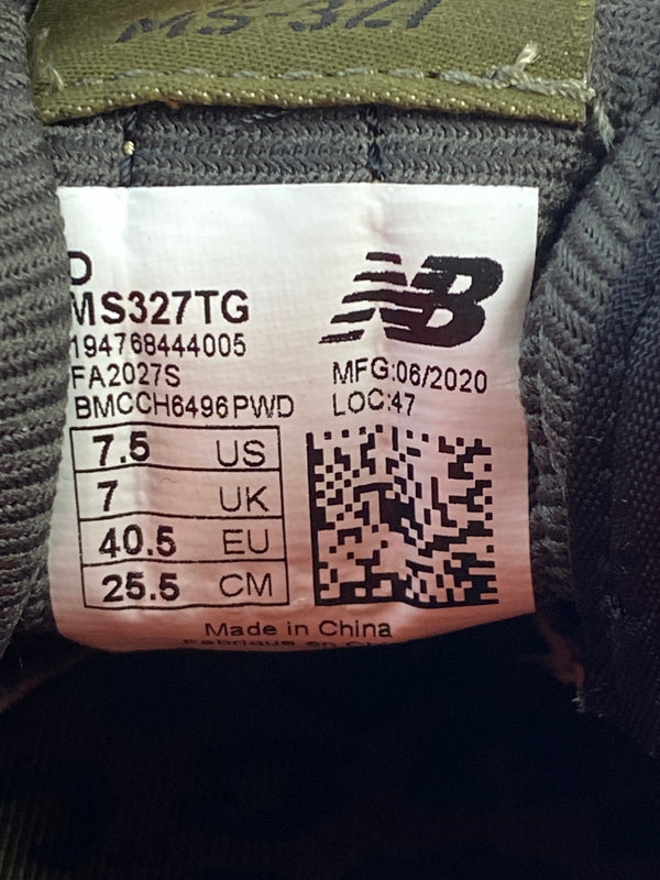 【中古品】【メンズ】 NEW BALANCE ニューバランス MLVINCE MS327TG メルヴィンス メンズ スニーカー シューズ 靴 コラボ 162-260825-em-27-min サイズ：25.5cm カラー：ミリタリーグリーン / ブラック / ホワイト 万代Net店