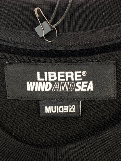 【中古品】【メンズ】 LIBERE×WIND AND SEA リベーレ ウィンダンシー CREWNECK SWEAT SHIRT クルーネック スウェット シャツ WDS-C-LBR-23-Q2-04 トレーナー 142-260830-hu-54-min サイズ：M カラー：ブラック 万代Net店