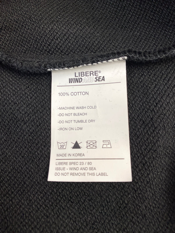 【中古品】【メンズ】 LIBERE×WIND AND SEA リベーレ ウィンダンシー CREWNECK SWEAT SHIRT クルーネック スウェット シャツ WDS-C-LBR-23-Q2-04 トレーナー 142-260830-hu-54-min サイズ：M カラー：ブラック 万代Net店