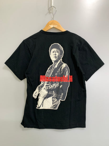 【中古品】【メンズ/レディース】 SAPEUR サプール MASATOSHI.H 浜田 雅功 SS PRINT TEE ショートスリーブ プリント ティー Tシャツ 半袖 142-260829-hu-16-min サイズ：YOUTH-L カラー：ブラック 万代Net店