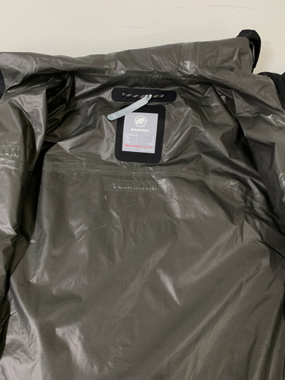 【中古品】【メンズ】 MAMMUT マムート MICROLAYER 3.0 HS HOODED JACKET マイクロレイヤー 3.0 エイチエス フーデッド ジャケット 1010-28652 上着 ライトアウター 144-260830-hu-20-min サイズ：M カラー：ブラック 万代Net店