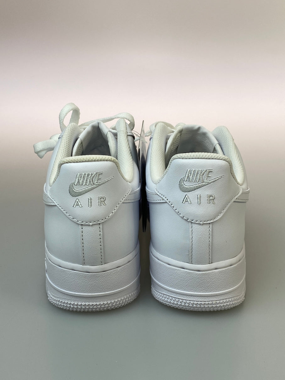 【中古美品】【メンズ】 NIKE ナイキ AIR FORCE 1 LOW '07 CW2288-111 エアフォース1 ロー '07 スニーカー メンズ シューズ 靴 160-260830-em-37-min サイズ：27.5cm カラー：ホワイト/ホワイト 万代Net店