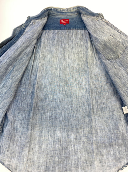 【現状渡し品】【メンズ】 SUPREME シュプリーム CLASSIC LOGO DENIM SHIRT クラシック ロゴ デニム シャツ メンズ 長袖シャツ トップスシャツ 149-260901-em-23-min サイズ：M カラー：インディゴ 万代Net店