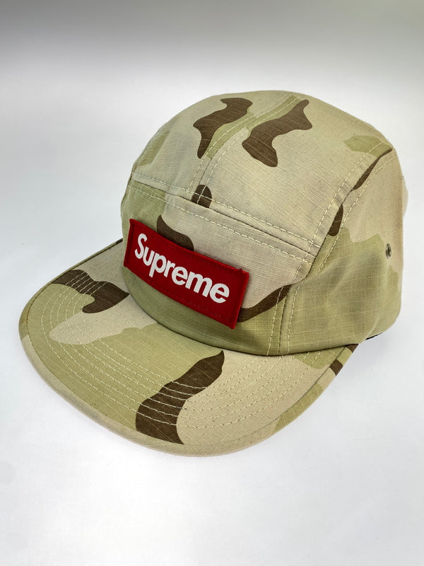 【中古品】【メンズ】 SUPREME シュプリーム WASHED CHINO TWILL CAMP CAP DESERT CAMO ウォッシュド チノ ツイル キャンプ キャップ デザート カモ 帽子 149-260903-hu-10-min サイズ：FREE カラー：ベージュ系（カモ） 万代Net店
