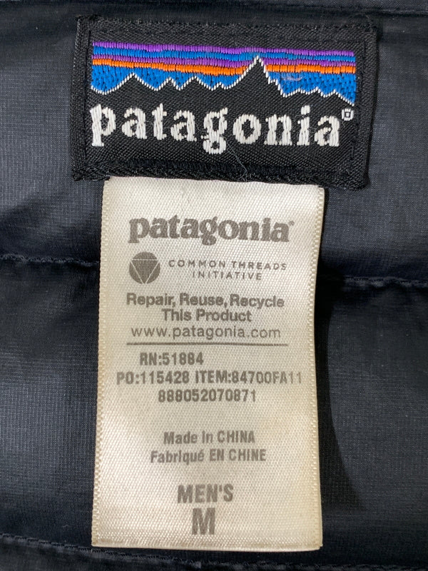 【現状渡し品】【メンズ】 PATAGONIA パタゴニア DOWN SWEATER HOODY 84700FA11 ダウンセーターフーディー アウター 144-260831-yn-26-min サイズ：M カラー：ブラック 万代Net店