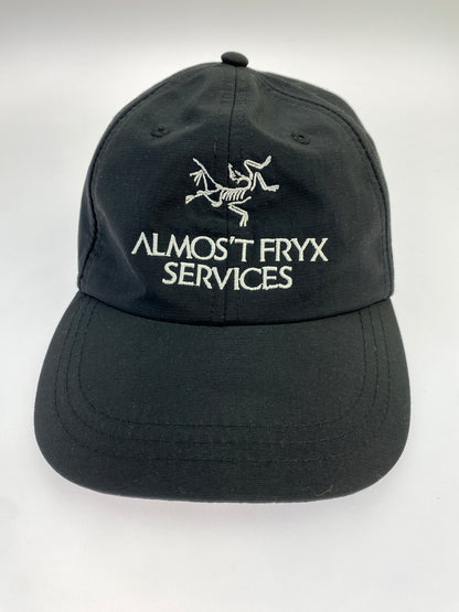 【中古品】【メンズ】 ALMOST FREE SERVICE オールモスト フリー サービス ALMOS'T FRYX SERVICES NYLON CAP オールモスト フライクス サービシーズ ナイロン キャップ 帽子 185-260903-hu-08-min サイズ：FREE カラー：ブラック 万代Net店
