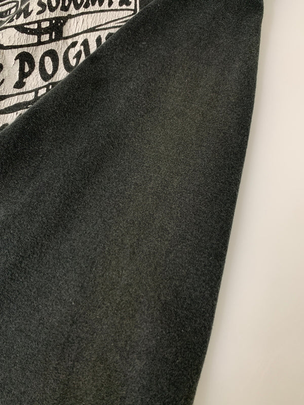 【現状渡し品】【メンズ】 THE POGUES ザ・ポーグス RUM SODOMY AND THE LASH ラム ソドミー アンド ザ ラッシュ 90-00S PRINT TEE 90年代 00年代 半袖 プリント Tシャツ ラム酒、愛 そして鞭の響き 146-260901-em-12-min サイズ：S カラー：ブラック 万代Net店