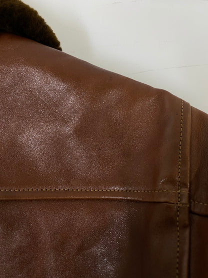 【中古品】【メンズ】 BUZZ RICKSON'S バズリクソンズ × WILLIAM GIBSON ウィリアム・ギブソン 63812 N-1 LEATHER JACKET レザージャケット メンズ アウター デッキジャケット ミリタリー 145-260901-em-33-min サイズ：36 カラー：ブラウン 万代Net店