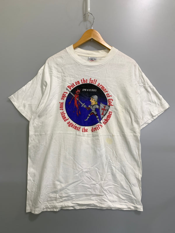 【現状渡し品】【メンズ】 ONIEITA オニータ 90's CHRISTIANITY DEVIL PRINT S/S TEE 90年代 プリント ショートスリーブTシャツ 半袖Tシャツ トップス 146-260831-yn-18-min サイズ：XL（46-48） カラー：ホワイト 万代Net店
