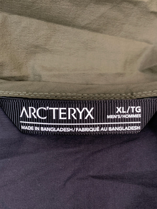 【中古品】【メンズ】 ARC’TERYX アークテリクス SQUAMISH HOODY X000010276 スコーミッシュ フーディ ライトアウター 145-260903-hu-20-min サイズ：XL カラー：カーキグリーン/ブラック 万代Net店