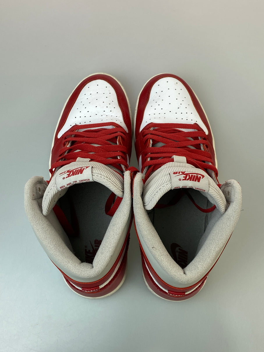 【中古品】【メンズ】 NIKE ナイキ WOMEN'S AIR JORDAN 1 HIGH OG NEWSTALGIA DJ4891-061 ウィメンズ エアジョーダン1 ハイ OG ニュースタルジア メンズ シューズ スニーカー 靴 160-260830-em-30-min サイズ：29.0cm カラー：ホワイト/ベージュ/レッド 万代Net店