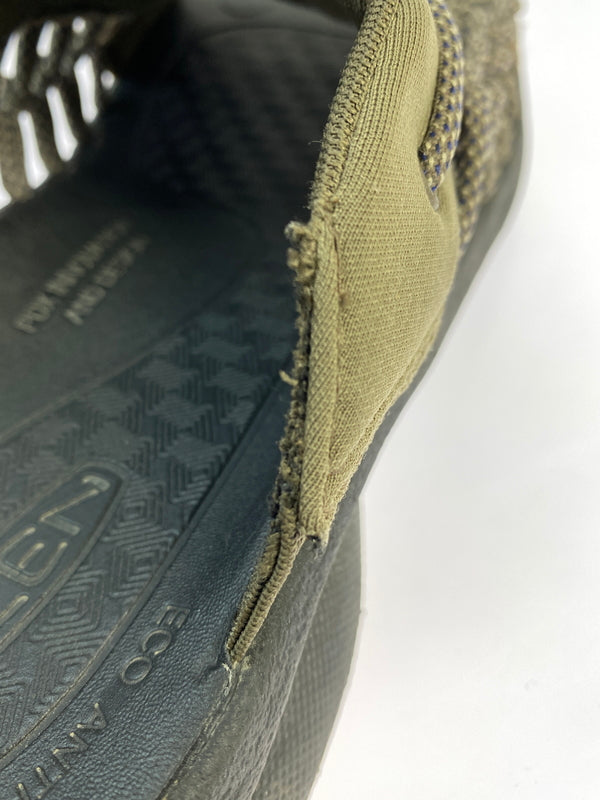 【中古品】【メンズ】 KEEN キーン 1027183 UNEEK SNK SLIDE SANDAL ユニーク スニーク スライド サンダル 靴 165-260902-jt-30-min サイズ：US 9.5 27.5cm カラー：オリーブ 万代Net店
