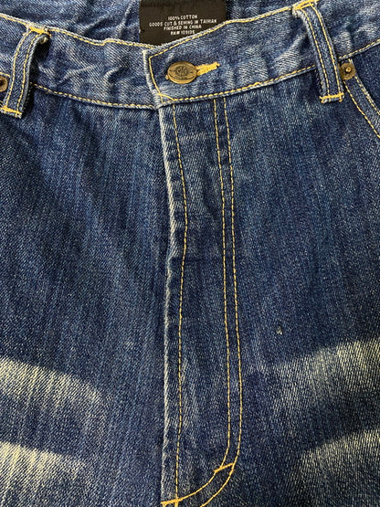 【現状渡し品】【メンズ】 NBA エヌビーエー LAKERS LEATHER PATCH DENIM PANTS レイカーズ レザー パッチ デニム パンツ メンズ ボトムス ジーンズ ワッペン 刺繍 バスケットボール ロサンゼルス 157-260904-em-25-min サイズ：W38 カラー：インディゴ 万代Net店