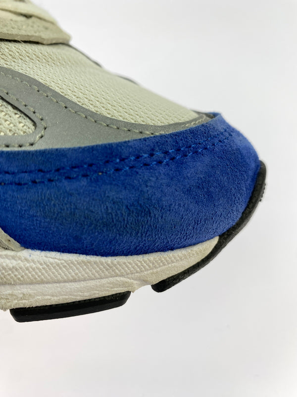 【中古品】【メンズ】 NEW BALANCE ニューバランス M990NB5 990V5 ローカット スニーカー 靴 162-260902-jt-22-min サイズ：US 9 1/2 27.5cm カラー： GREY/ROYAL RED 万代Net店
