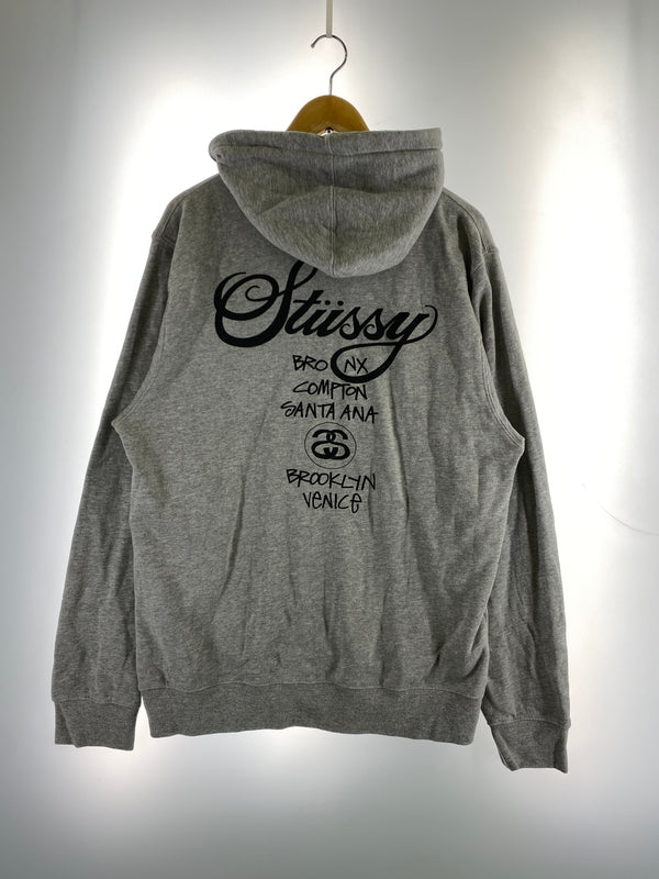 【中古品】【メンズ】 STUSSY ステューシー WORLD TOUR PRINT HOODIE ワールド ツアー プリント フーディー メンズ スウェット パーカー 142-260904-em-38-min サイズ：XL カラー：グレー 万代Net店