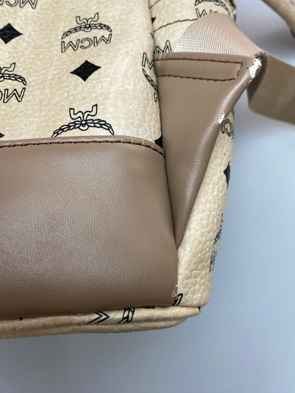 【中古品】【レディース】 MCM エムシーエム BACKPACK バッグパック ヴィセトス スタッズ レザー リュック カバン 180-260909-yn-19-min カラー：ベージュ 万代Net店
