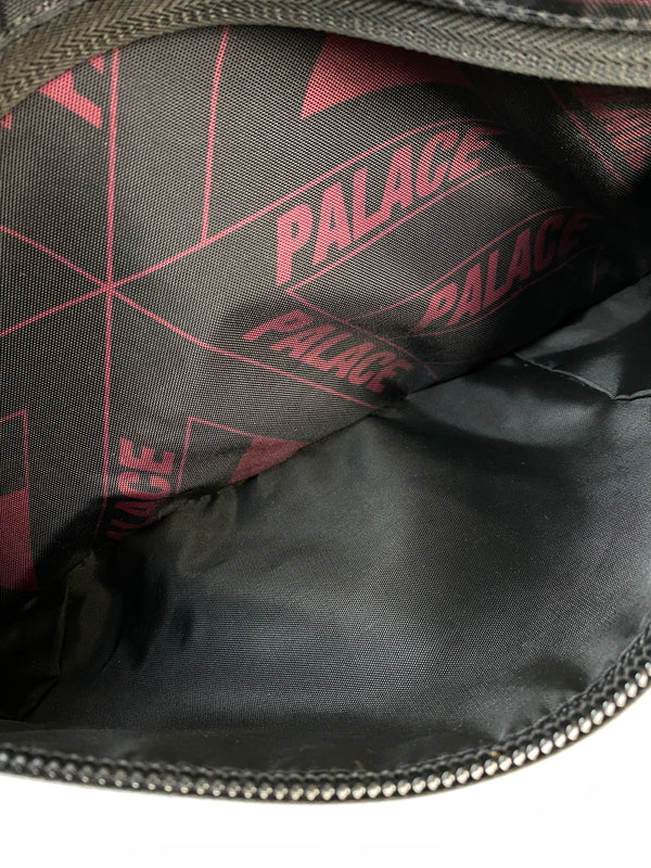 【中古品】【メンズ/レディース】 PALACE SKATEBOARDS パレススケートボーズ BAG ウエストバッグ カバン 188-260908-KS-02-min カラー：ブラック/ワインレッド 万代Net店