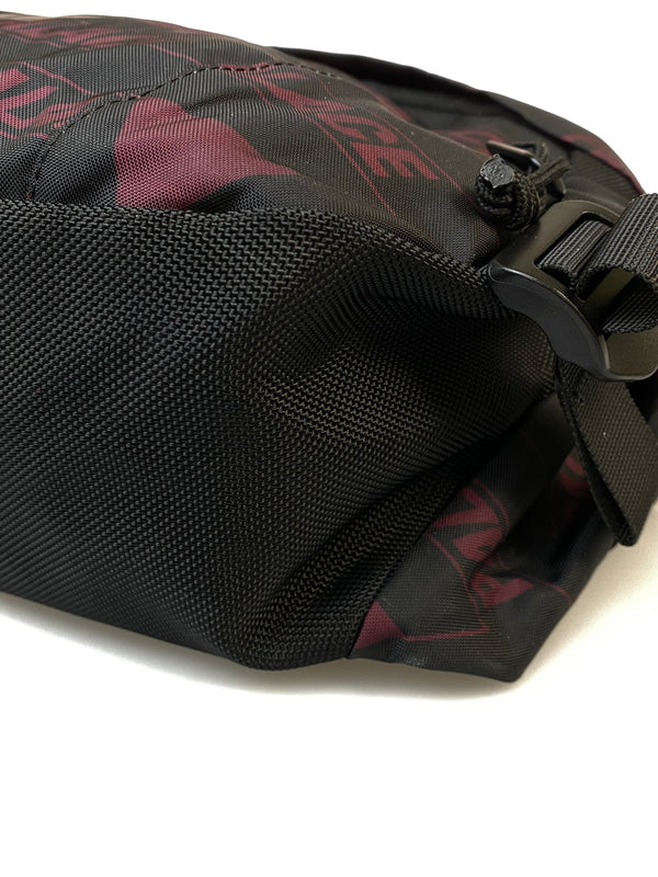 【中古品】【メンズ/レディース】 PALACE SKATEBOARDS パレススケートボーズ BAG ウエストバッグ カバン 188-260908-KS-02-min カラー：ブラック/ワインレッド 万代Net店