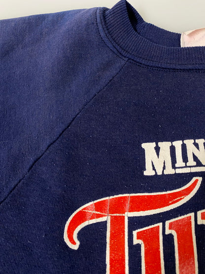 【現状渡し品】【メンズ】 LOGO7 ロゴセブン MINESOTA TWINS SWEATSHIRT ミネソタ ツインズ スウェットシャツ メンズ トップス 長袖 トレーナー 146-260904-em-19-min サイズ：M カラー：ネイビー 万代Net店